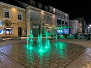 Pregarten Beleuchtung Brunnen (Quelle: Land OÖ Aistleitner)